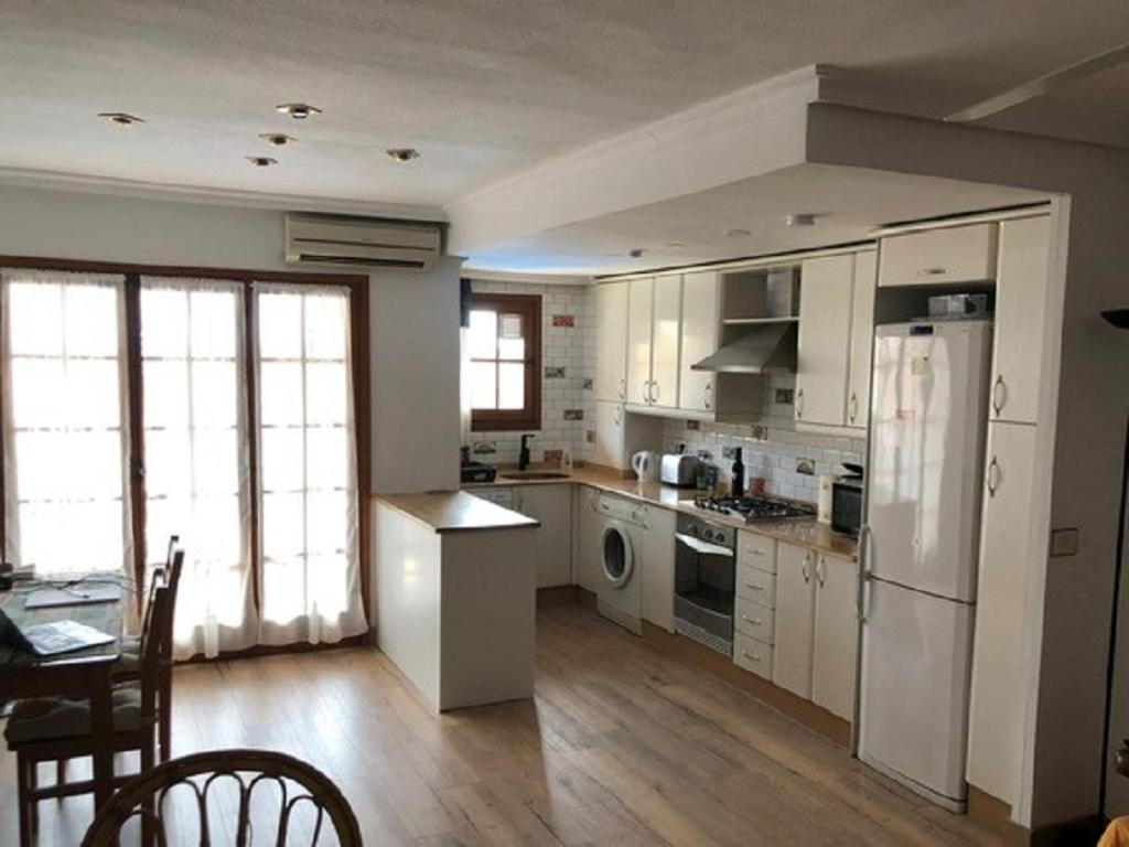 Valencia, Ideally Located 3Bed-2Bath Apart.Few Mints Walk From Beach,Pool,Shop. Port Saplaya Eksteriør billede