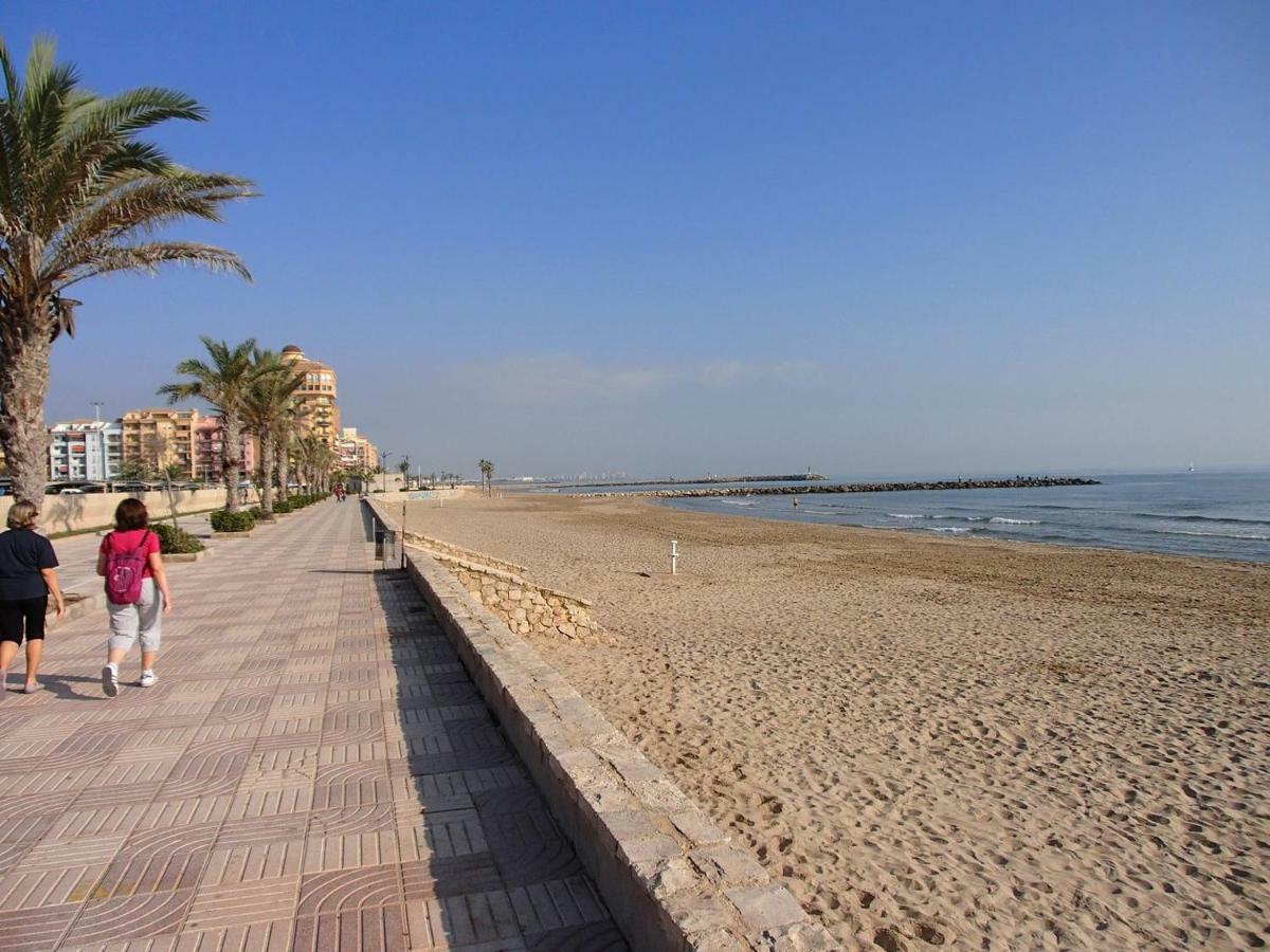 Valencia, Ideally Located 3Bed-2Bath Apart.Few Mints Walk From Beach,Pool,Shop. Port Saplaya Eksteriør billede