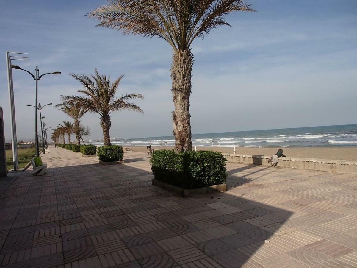 Valencia, Ideally Located 3Bed-2Bath Apart.Few Mints Walk From Beach,Pool,Shop. Port Saplaya Eksteriør billede