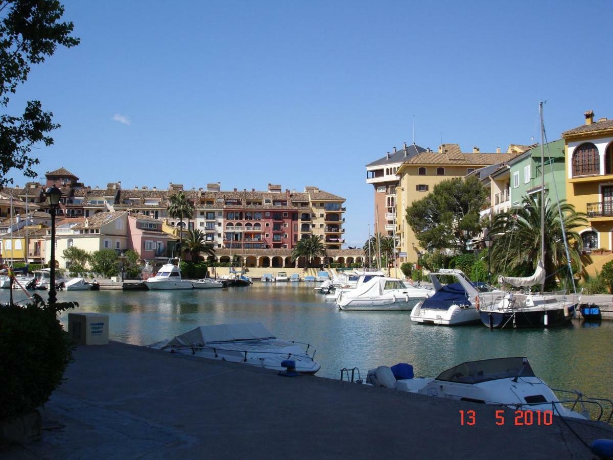 Valencia, Ideally Located 3Bed-2Bath Apart.Few Mints Walk From Beach,Pool,Shop. Port Saplaya Eksteriør billede